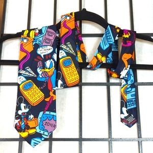 2/20 Vintage Disney Mickey Mouse and Donald Duck tie